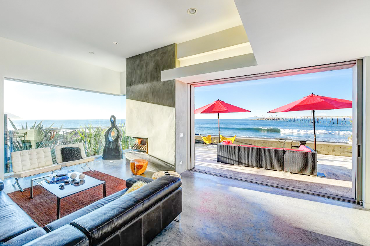 Stunning 3BR Luxury Oceanfront Home in Ventura, Private Pool RA88389