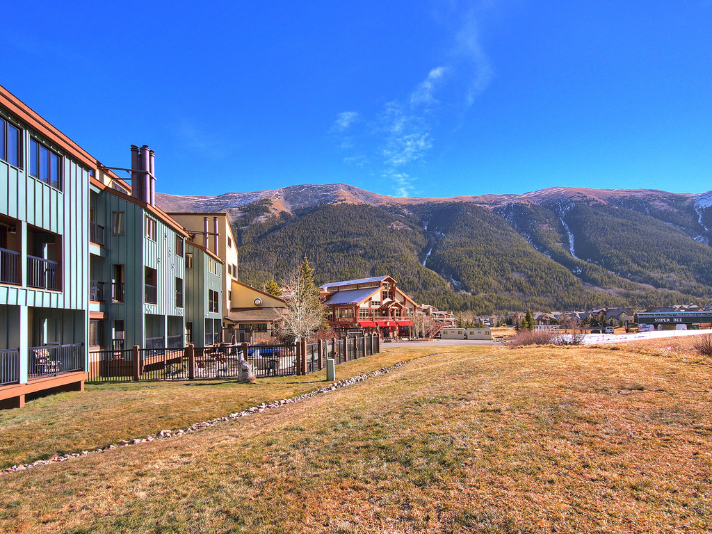 FP202S Foxpine Inn Vacation Rental in Copper Mountain - RedAwning