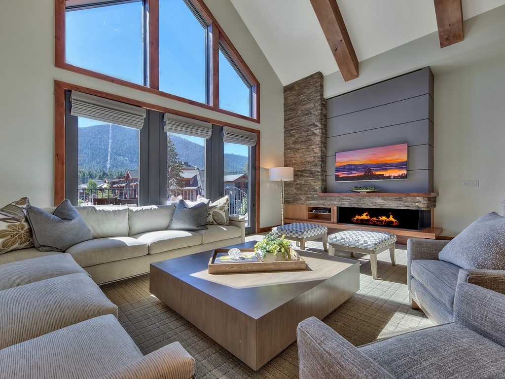 Luxury 4Br Residence steps from Heavenly Village & Gondola Vacation Rental in California - RedAwning