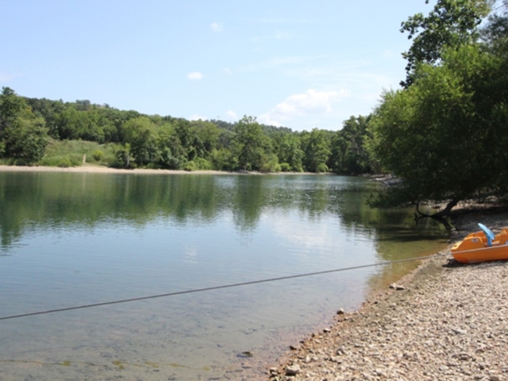 Lake Vacation Condo A-5 on Table Rock Lake Vacation Rental in Hollister - RedAwning