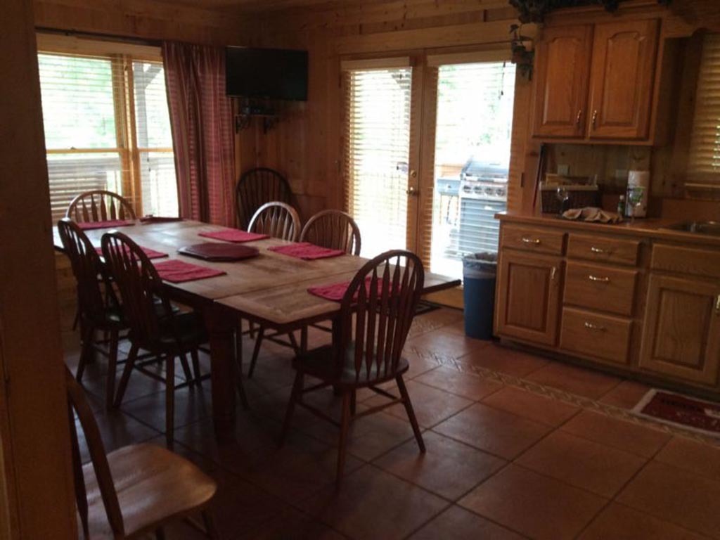 Spacious Party Hut Near Attractions Vacation Rental in Sevierville - RedAwning