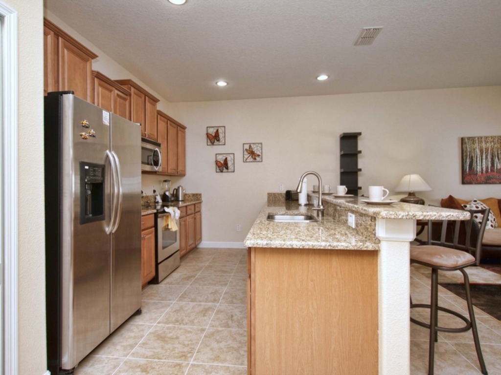 South Facing Pool, Spacious, Close to Disney, Gated Resort Community, Free WiFi Vacation Rental in Kissimmee - RedAwning