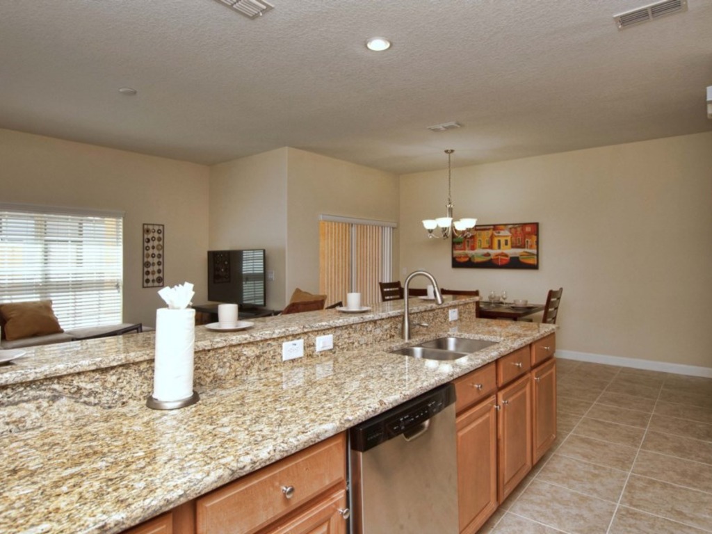 South Facing Pool, Spacious, Close to Disney, Gated Resort Community, Free WiFi Vacation Rental in Kissimmee - RedAwning