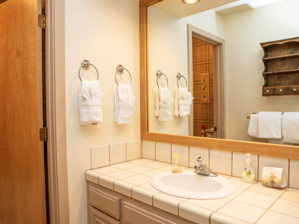 126 Ridgepoint Vacation Rental in Beaver Creek - RedAwning