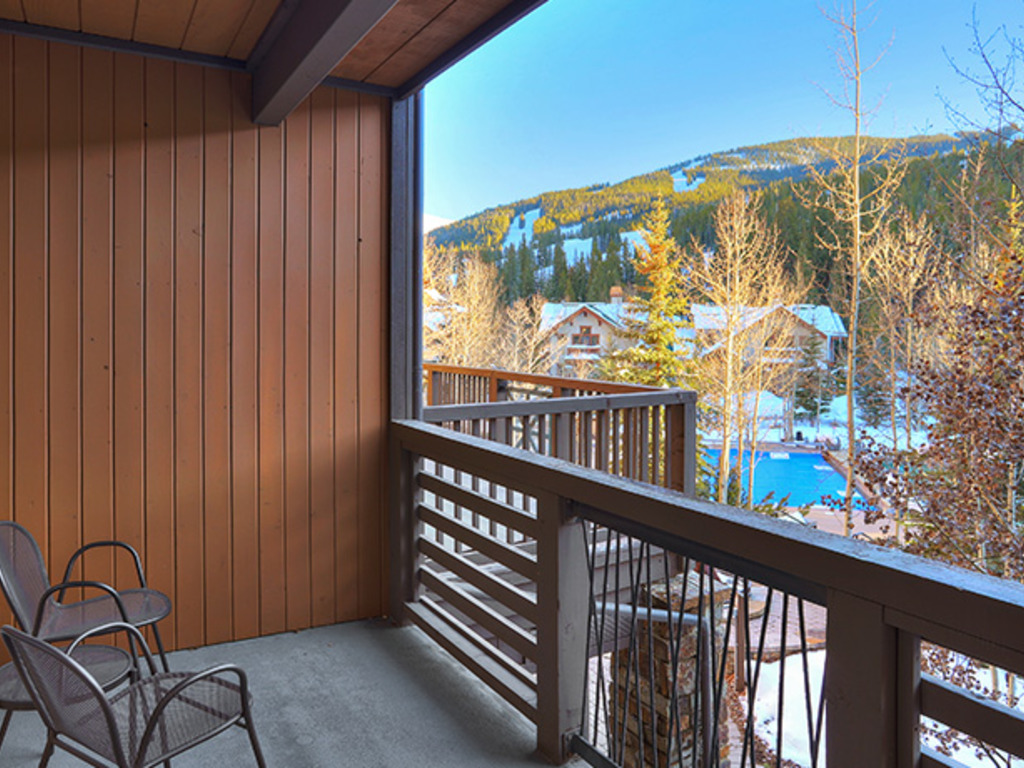 Cirque 1 Bedroom + Den Condo #208 Vacation Rental in Copper Mountain - RedAwning