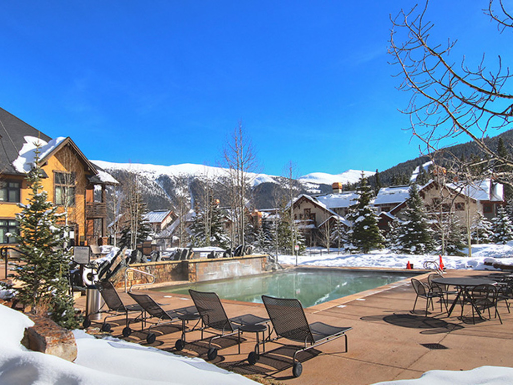 Cirque 2 Bedroom Condo #101 Vacation Rental in Copper Mountain - RedAwning