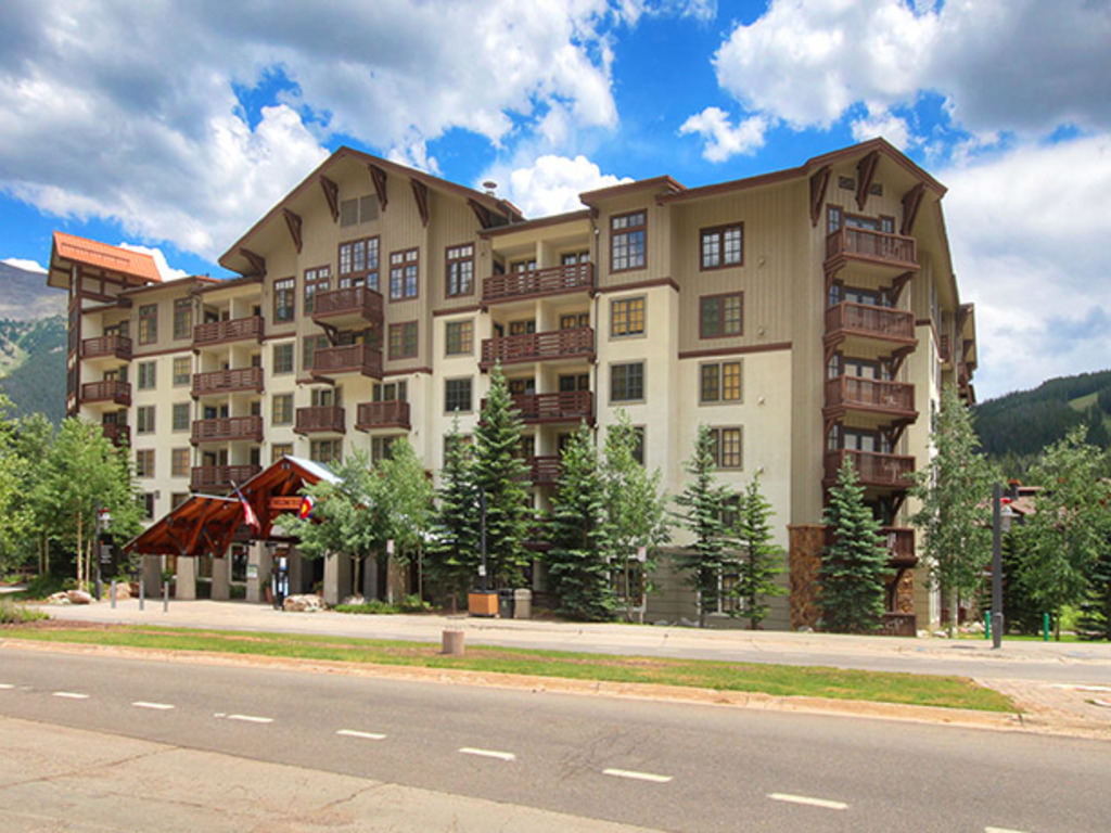 Passage Point Hotel Style Room with 1 Bed  #523A Vacation Rental in Copper Mountain - RedAwning