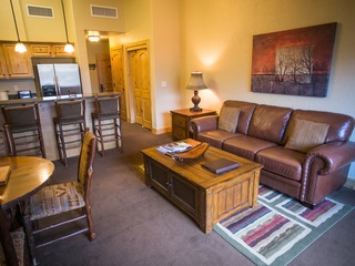 Large condo, steps away from Canyons Village - image