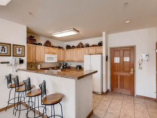 One of a kind 4Br Condo-Gateway 5039 - image