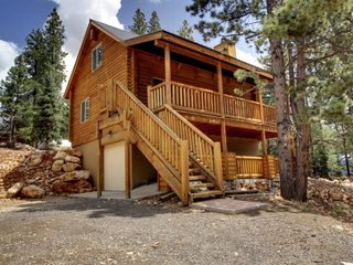 Three Bears Cabin - cozy getaway - image